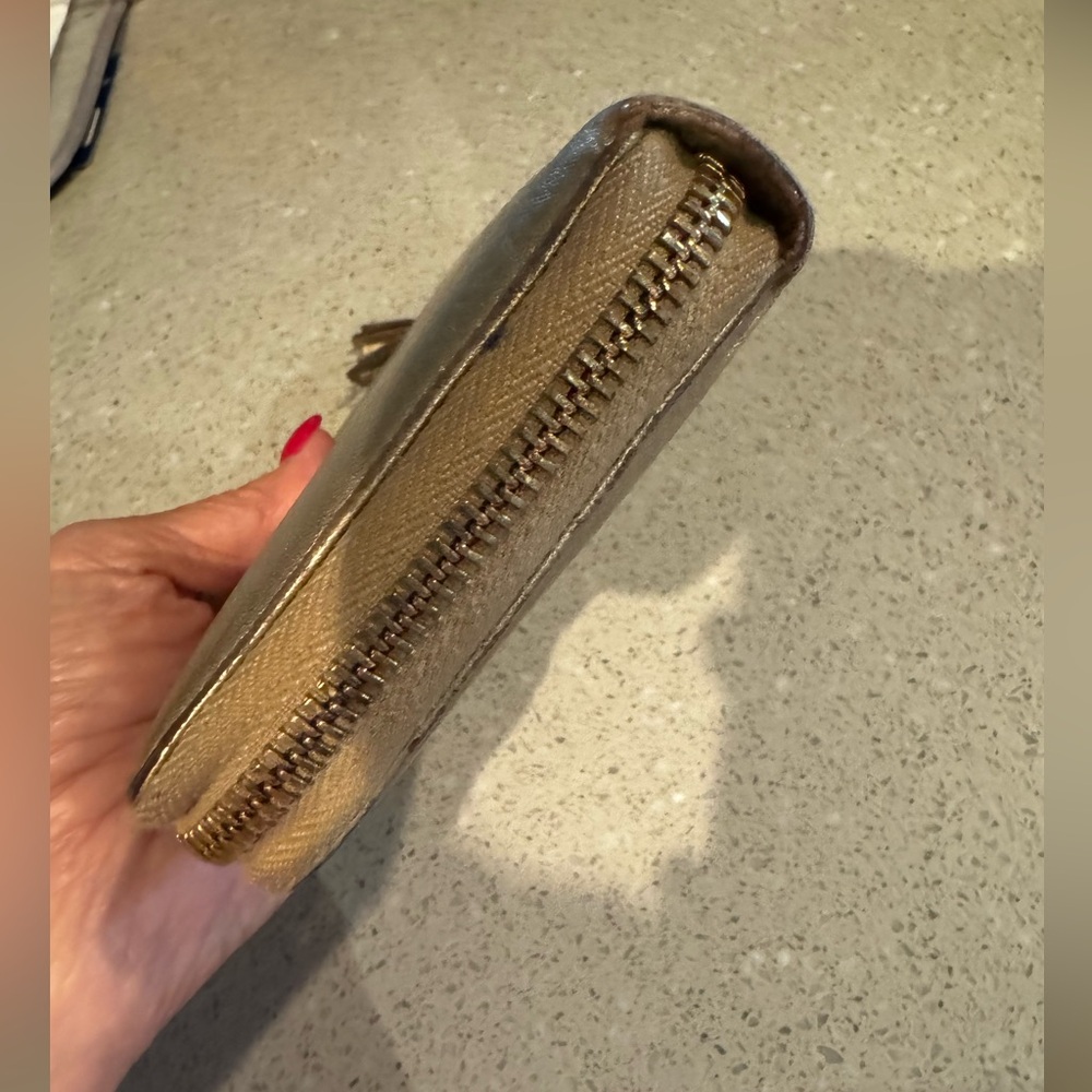 🏆HOST PICK - Gucci - SoHo Vintage gold Zippy wallet - GUC - Picture 15 of 16